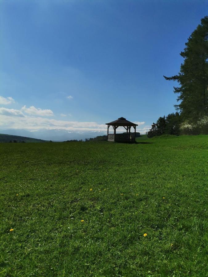 Apartman Family S Vyhladom Na Choc Лучки Экстерьер фото